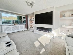 Lounge- click for photo gallery
